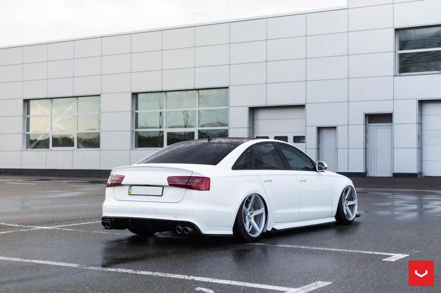  Audi S6 Sedan on Vossen Wheels (CV3R) 2017 года  (фото 15 из 16)